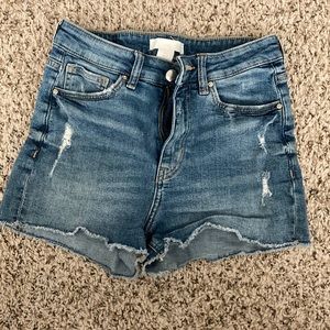H&M denim style women’s high waisted shorts size 4